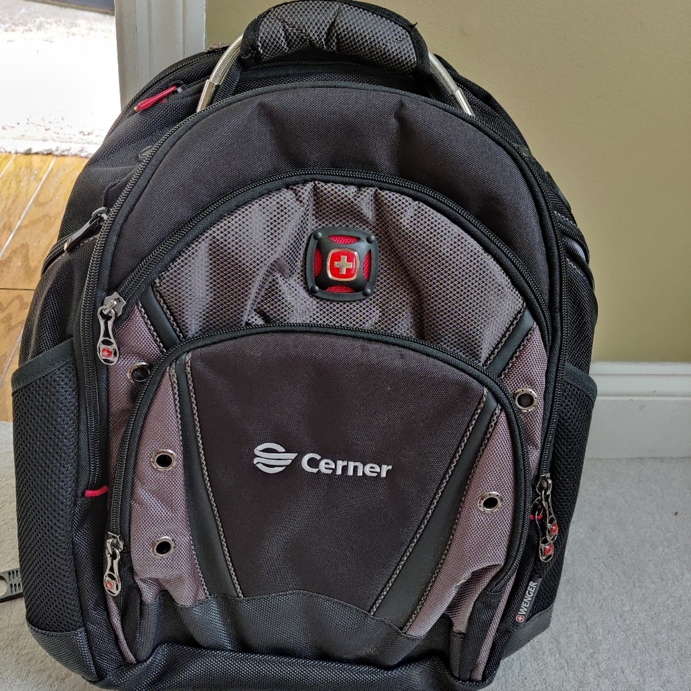 Laptop carrier backpack